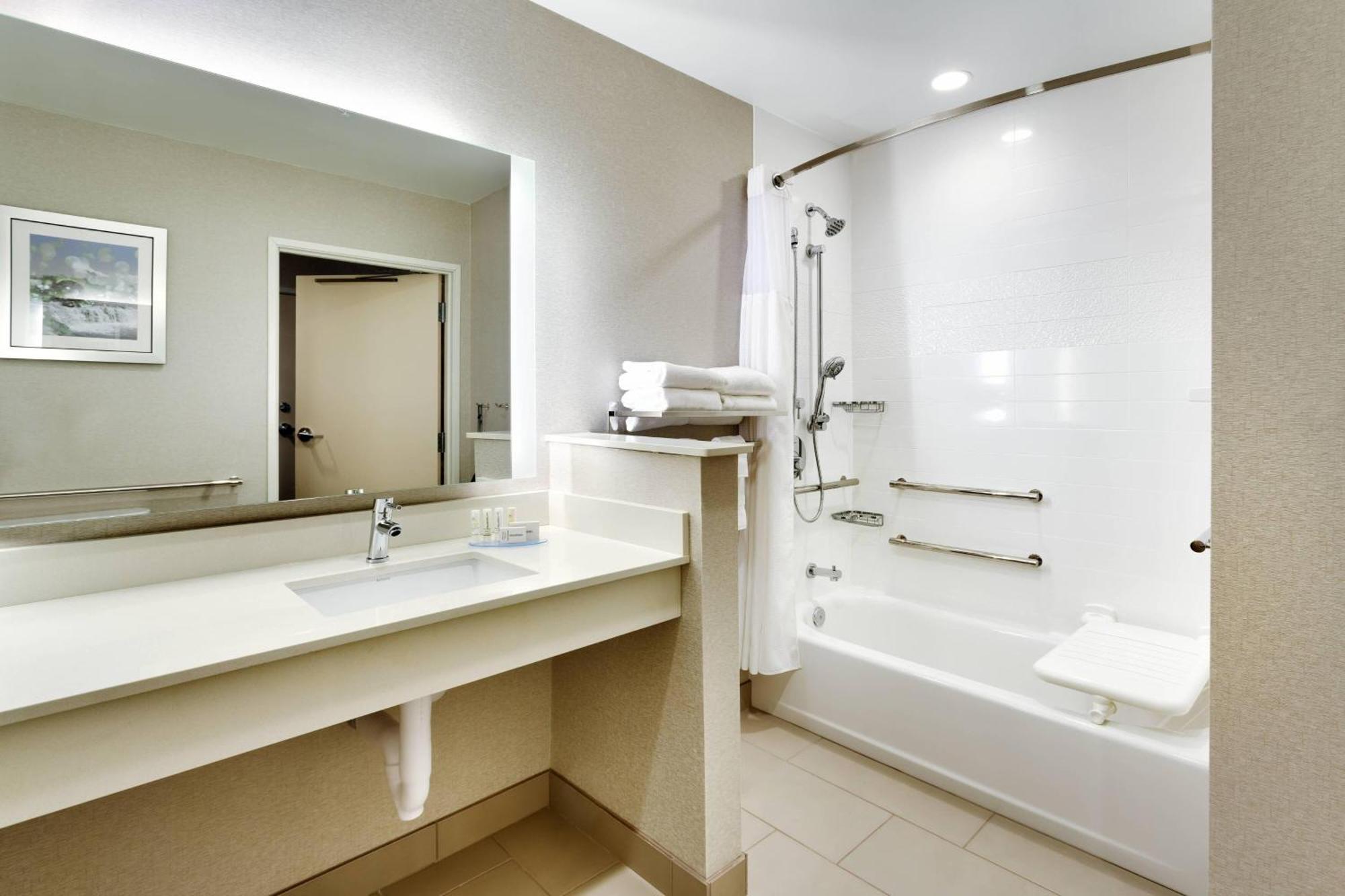 Fairfield & By Marriott North Hotel Springfield